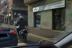 piste ciclabili milano giungla per i ciclisti incidenti viale jenner mobilità ciclabile sostenibile