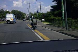 piste ciclabili milano giungla per i ciclisti incidenti viale jenner mobilità ciclabile sostenibile