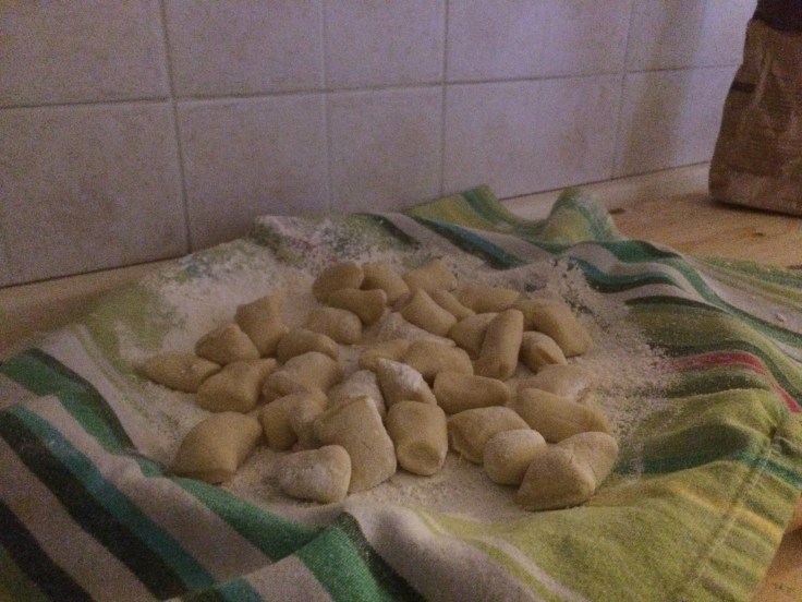 Gnocchi nel vassoio prima della cattura