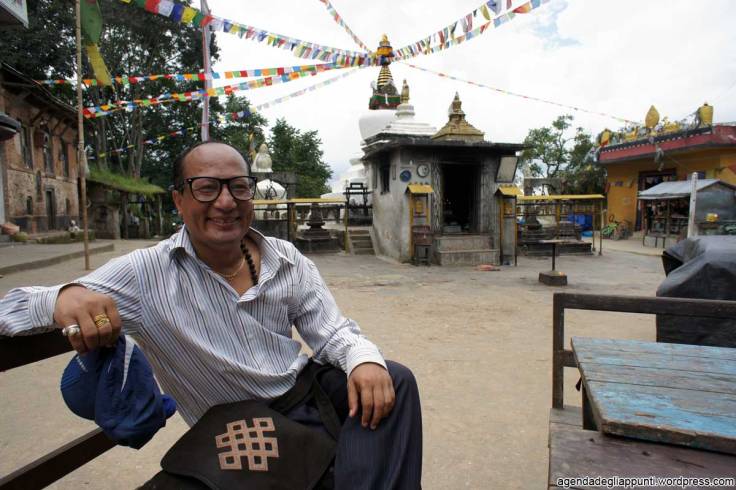 il-nostro-amico-carlo-dopo-la-camminata-da-panauti-a-namobuddha-nepal