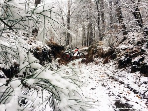 MTB al Campo dei Fiori con la neve fresca mountain bike snow ride varese monte mort