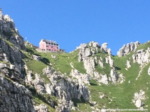 trekking anello del resegone punta cermenati pianura padana rifugio azzoni