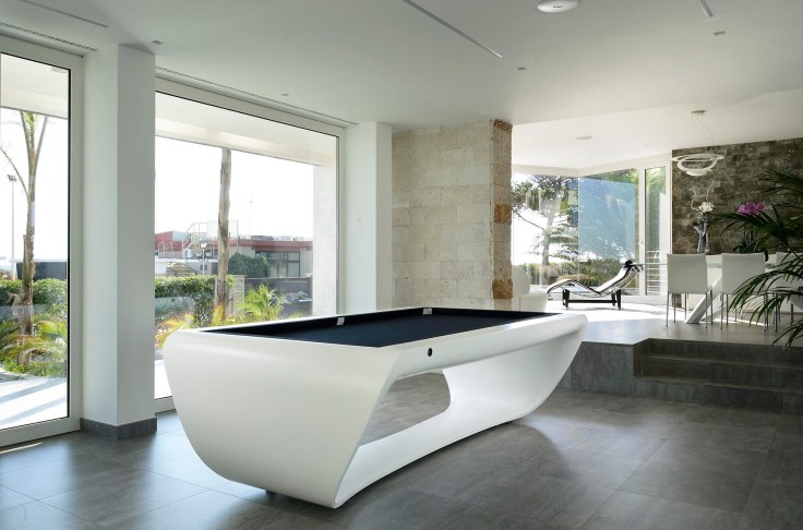 Biliardi Restaldi dal 1736 artigianato made in italy a roma in via di valle ricca 103 sede unica con esposizione di oltre 100 biliardi accessori calciobalilla ping pong juke box arredamento per circoli sala da pranzo case di lusso