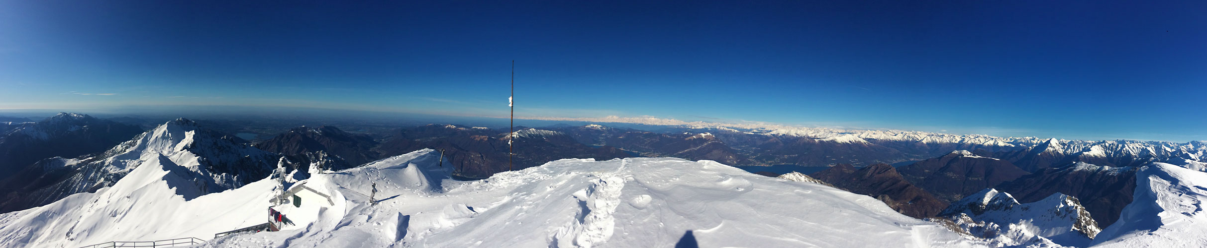 panoramica vetta grigna settentrionale innevata monte rosa cervino appennini