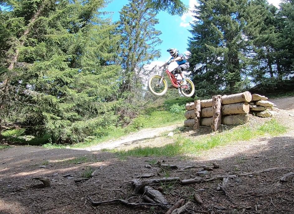 bike park morzine rider jump