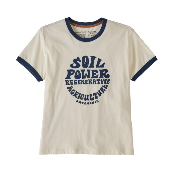 in foto una t-shirt patagonia con scritta soil power regenerative agricolture