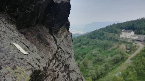 Inizio della via di arrampicata aquila di Giaveno