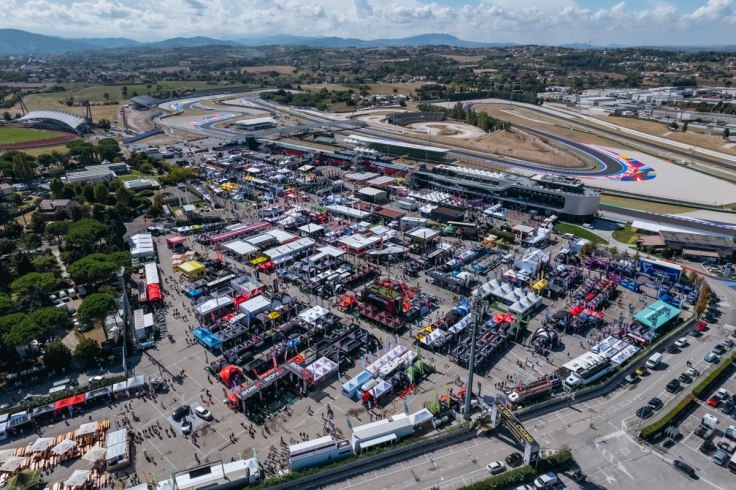l'area paddock del Misano World Circuit "Marco Simoncelli" allestita in occasione della manifestazione ciclistica denominata Italian Bike Festival
